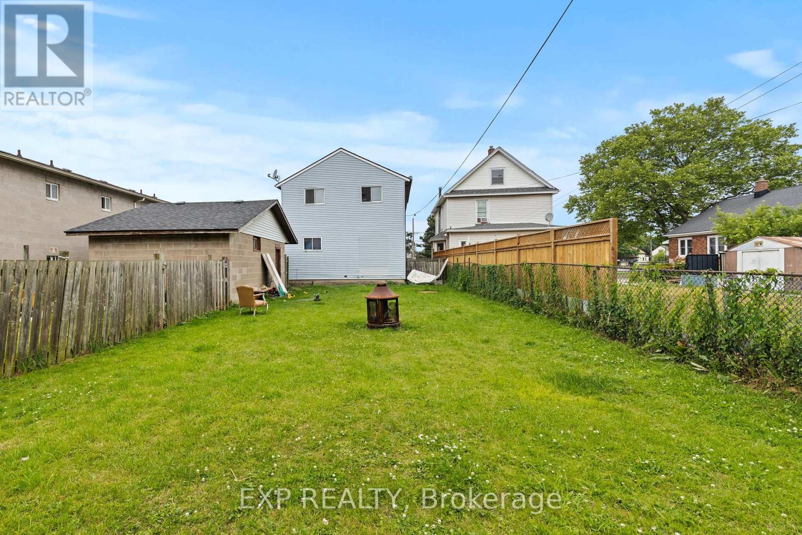5554 Lewis Avenue, Niagara Falls (Clifton Hill), Ontario  L2G 3R7 - Photo 7 - X12237144