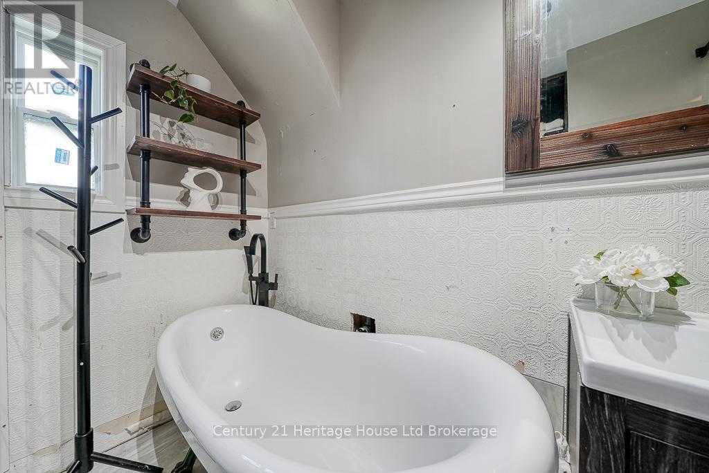 45 South Street, Woodstock, Ontario  N4S 3L3 - Photo 26 - X12399372