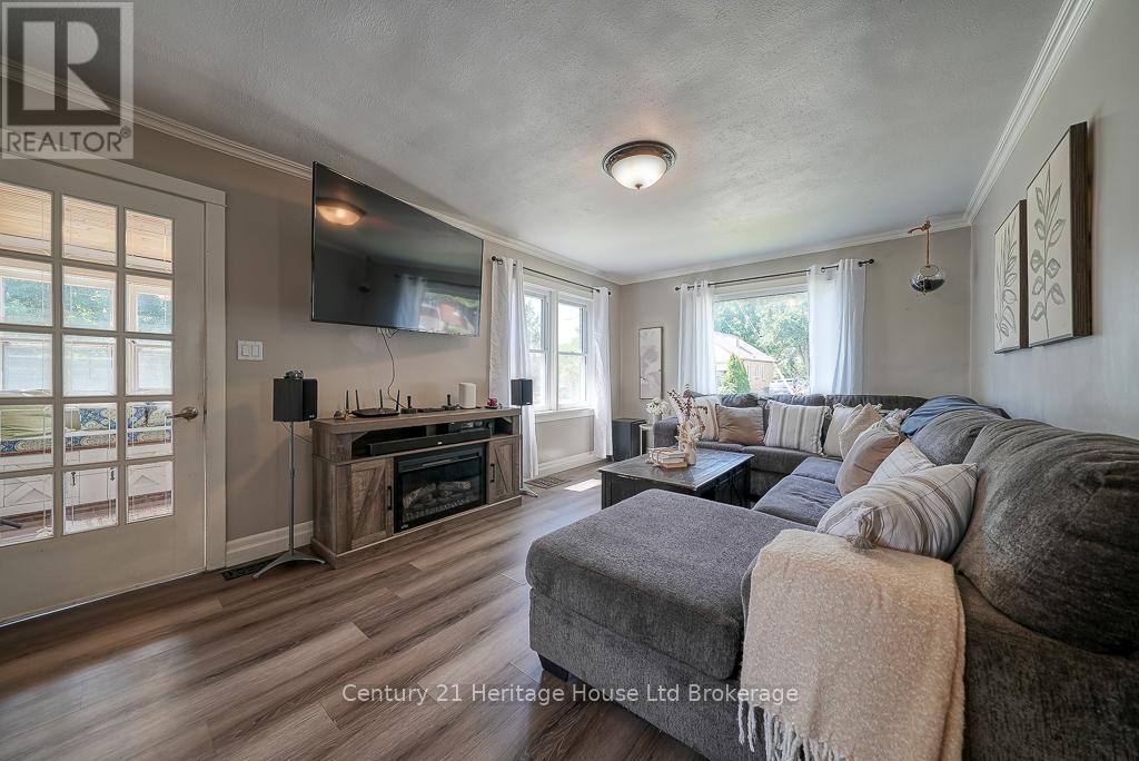 45 South Street, Woodstock, Ontario  N4S 3L3 - Photo 9 - X12399372