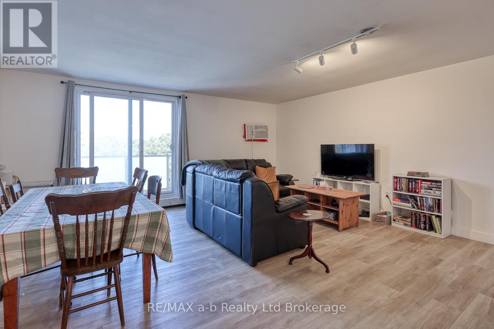510 - 563 Mornington Avenue, London East, Ontario  N5Y 4T8 - Photo 9 - X12399417