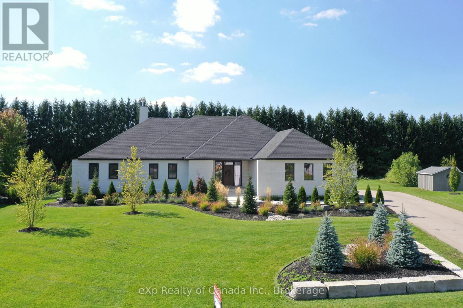 33 August Crescent, Norwich (Otterville), Ontario  N0J 1R0 - Photo 1 - X12399462