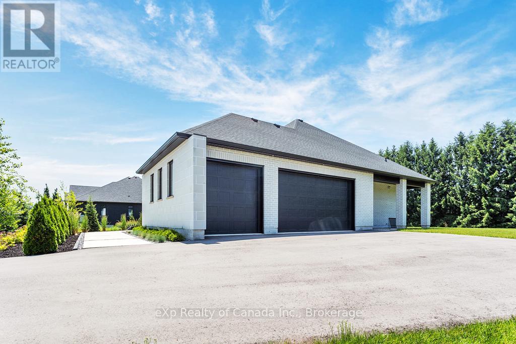 33 August Crescent, Norwich (Otterville), Ontario  N0J 1R0 - Photo 5 - X12399462