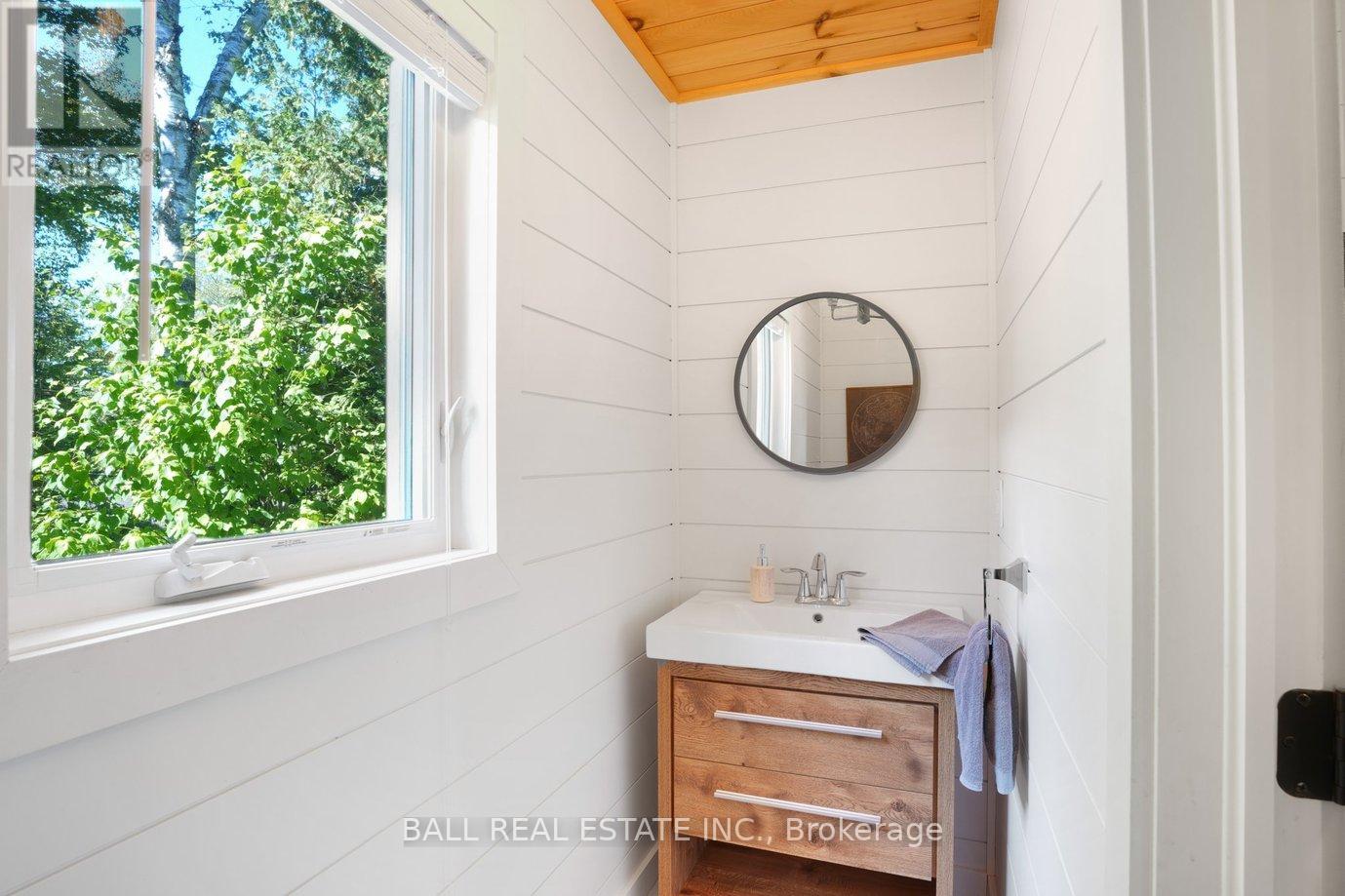 45 Hemlock Point Road, North Kawartha, Ontario  K0L 1A0 - Photo 11 - X12389129