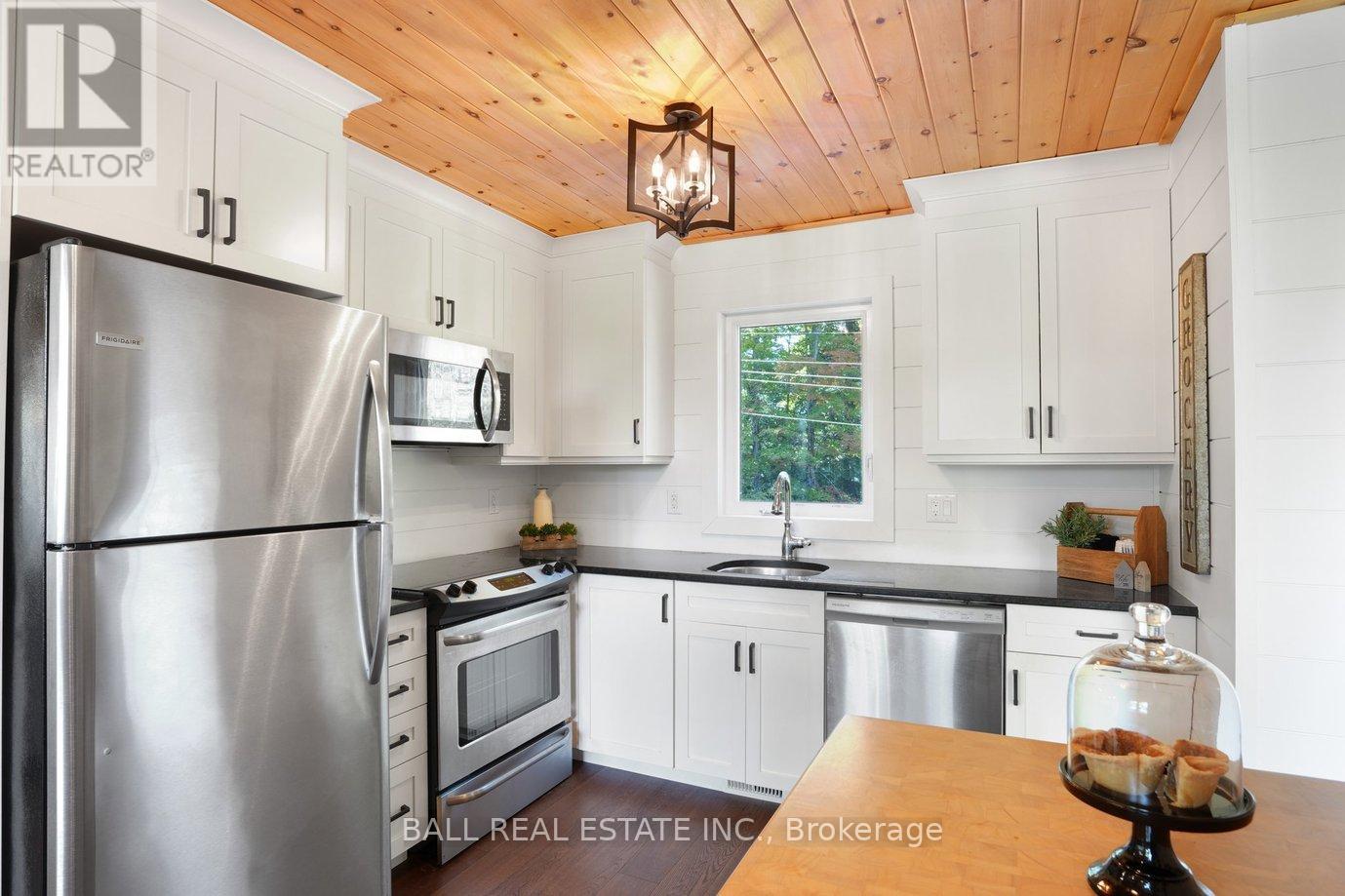 45 Hemlock Point Road, North Kawartha, Ontario  K0L 1A0 - Photo 8 - X12389129