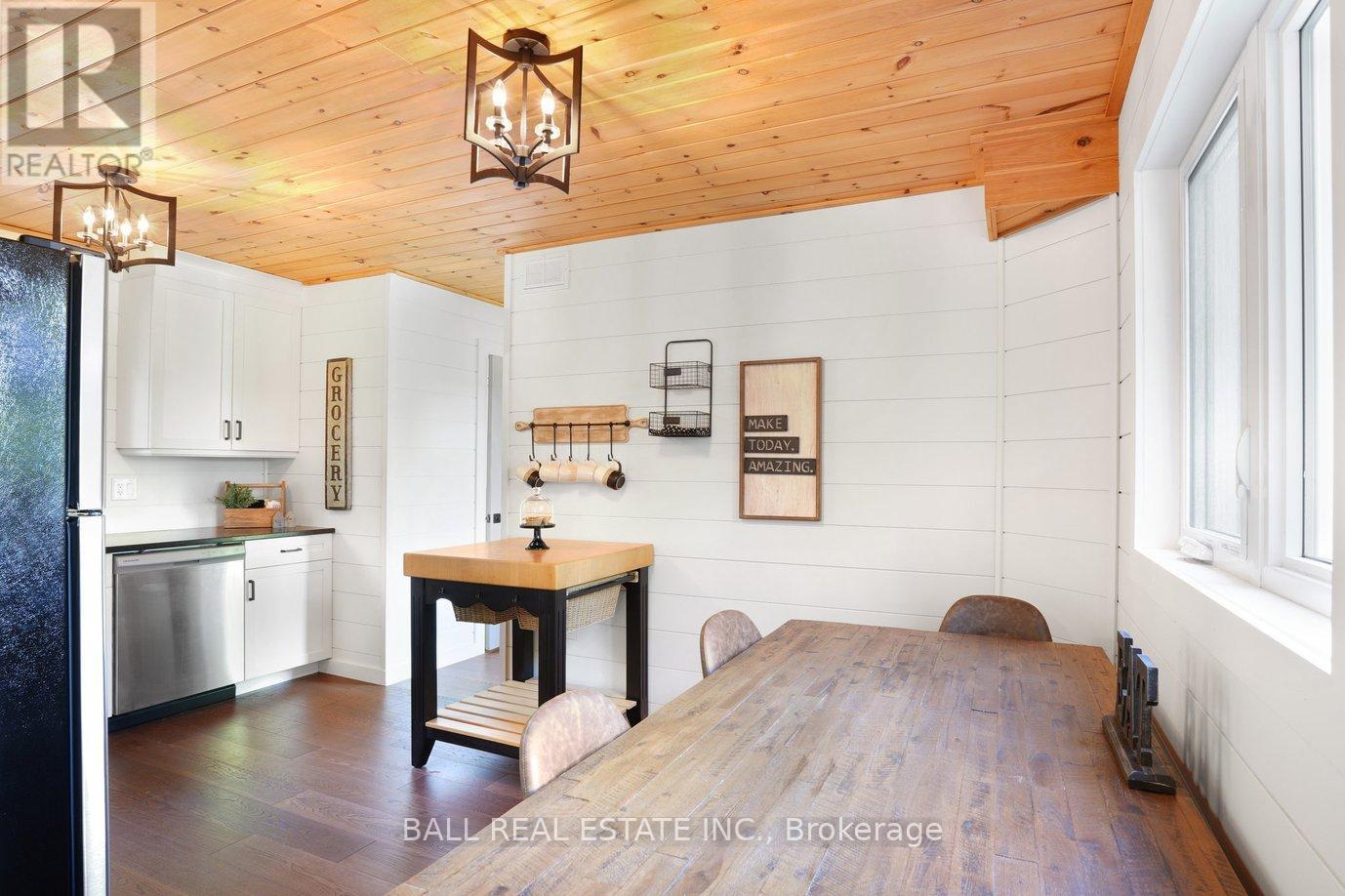 45 Hemlock Point Road, North Kawartha, Ontario  K0L 1A0 - Photo 9 - X12389129