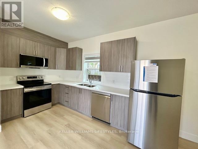4 - 178 Woodward Avenue, London North, Ontario  N6H 2H3 - Photo 3 - X12258003