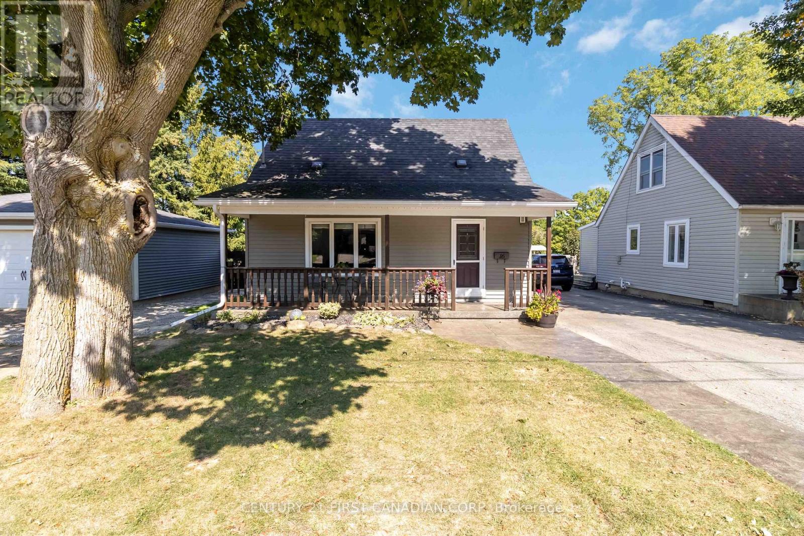 Property at 16 CHURCHILL DRIVE image 3