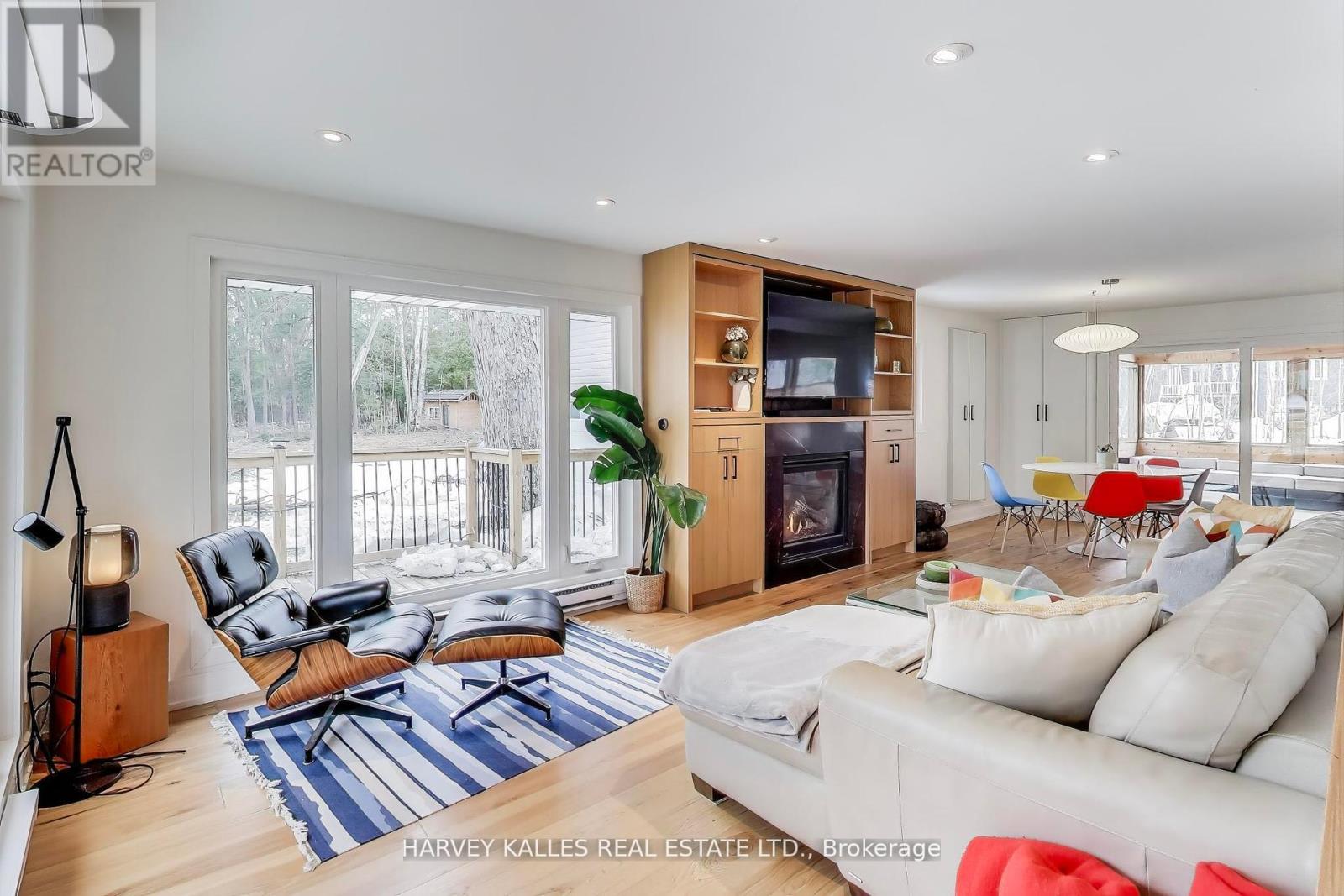 1002 Chippawa Avenue, Gravenhurst, Ontario  P1P 1R1 - Photo 11 - X12399246