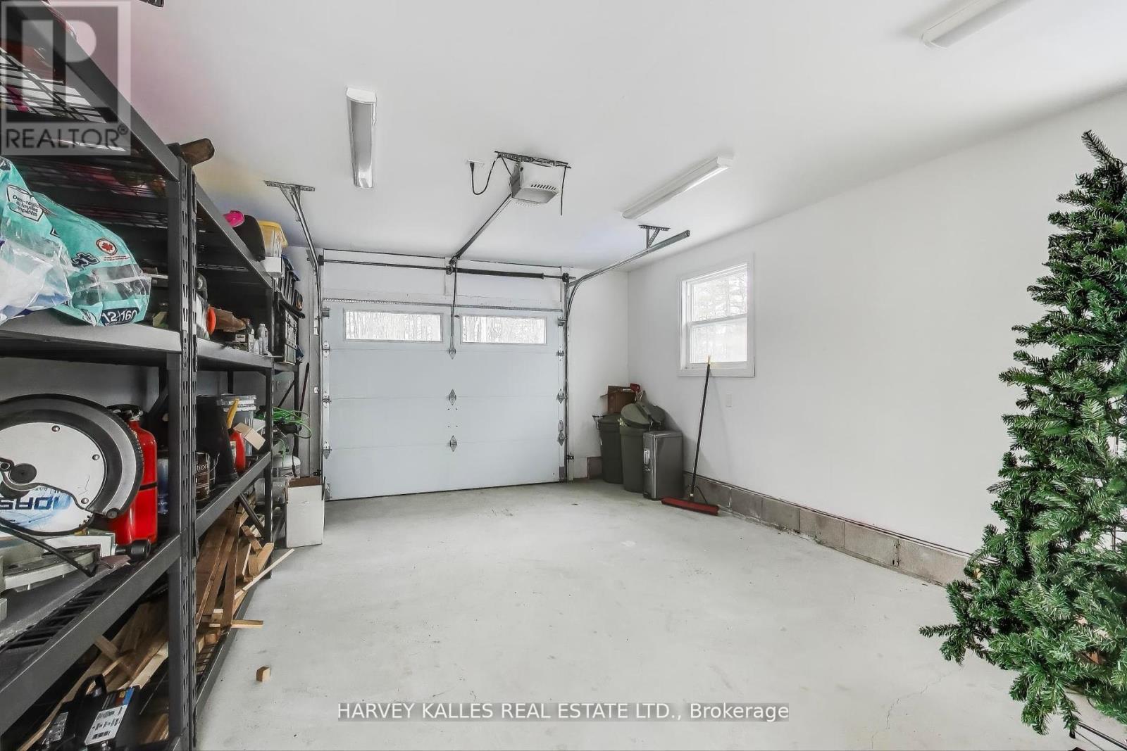 1002 Chippawa Avenue, Gravenhurst, Ontario  P1P 1R1 - Photo 32 - X12399246