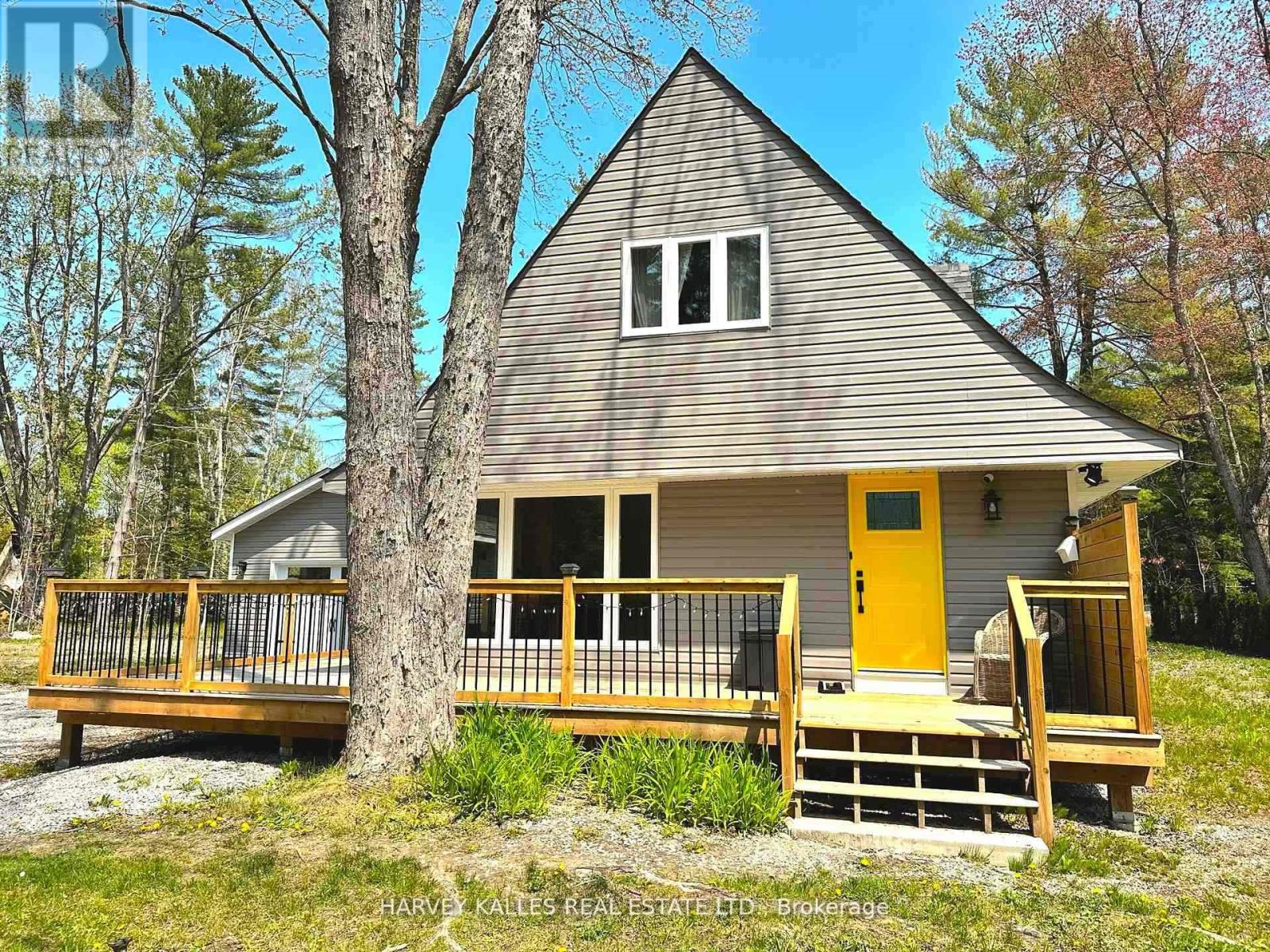 1002 Chippawa Avenue, Gravenhurst, Ontario  P1P 1R1 - Photo 35 - X12399246