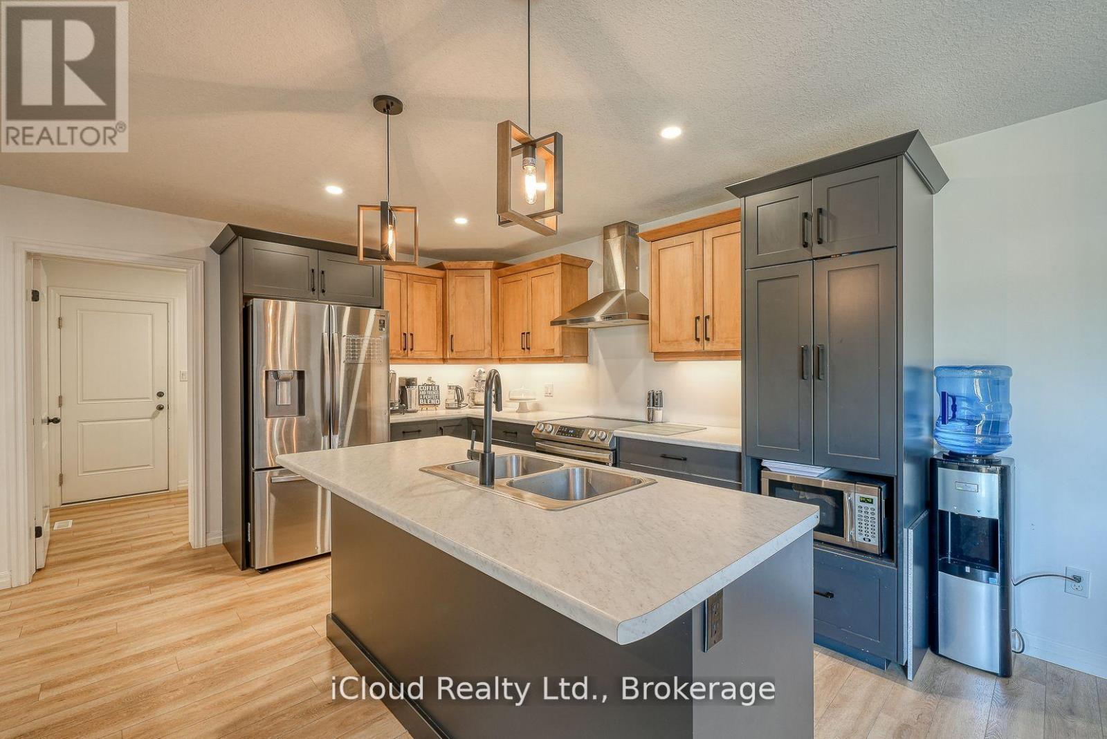 15 Curren Crescent, Tillsonburg, Ontario  N4G 0J3 - Photo 10 - X12399287