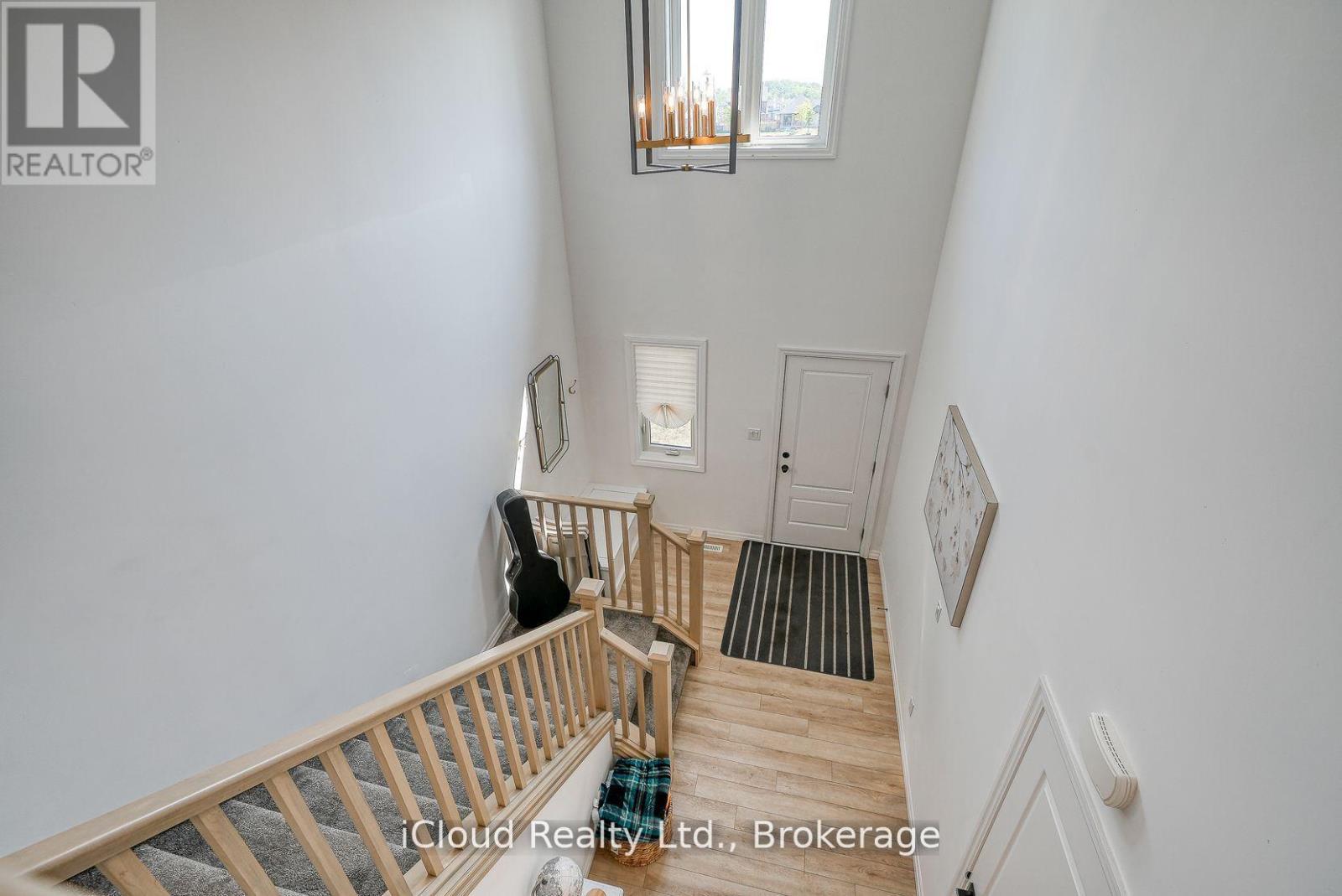 15 Curren Crescent, Tillsonburg, Ontario  N4G 0J3 - Photo 4 - X12399287