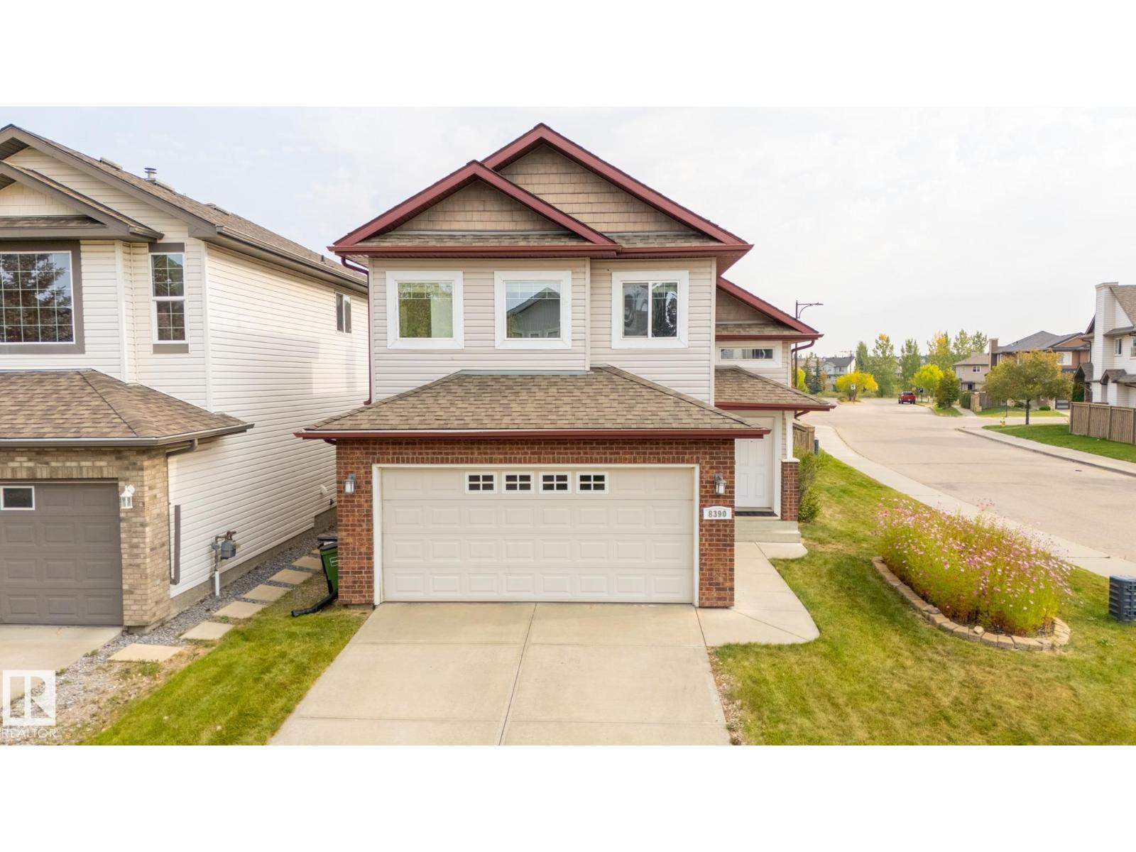 8390 SHASKE CR NW, Edmonton, Alberta
