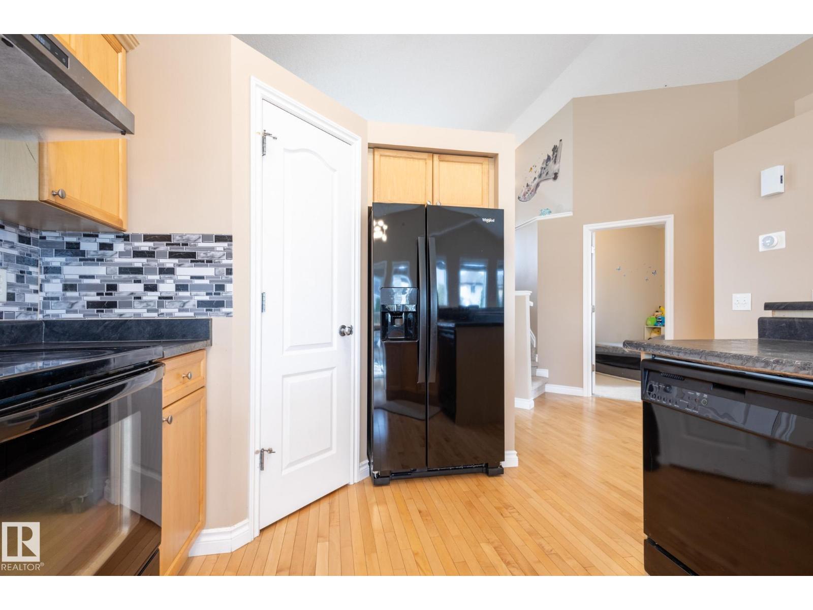 8390 Shaske Cr Nw, Edmonton, Alberta  T6R 0B5 - Photo 10 - E4457416