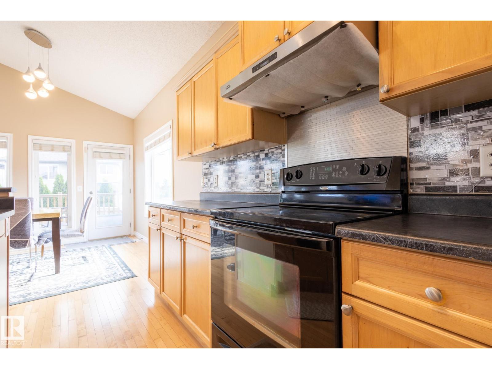 8390 Shaske Cr Nw, Edmonton, Alberta  T6R 0B5 - Photo 12 - E4457416
