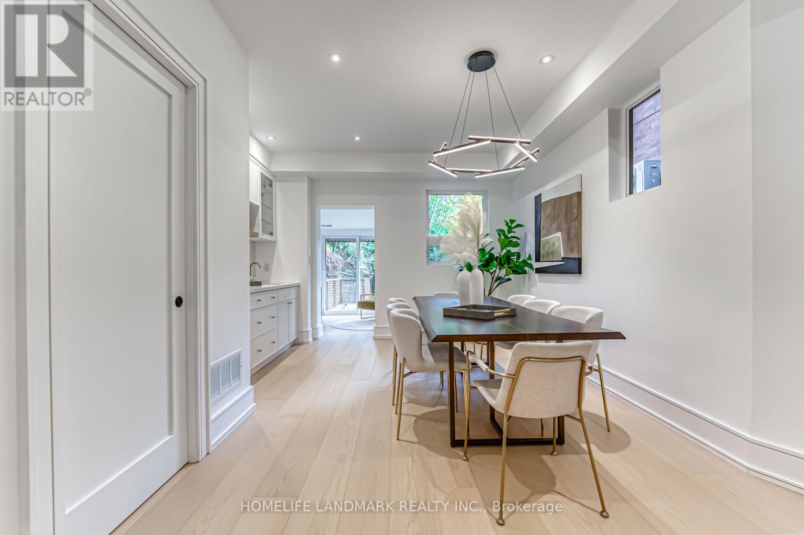 195 Albany Avenue, Toronto, Ontario  M5R 3C7 - Photo 13 - C12399414