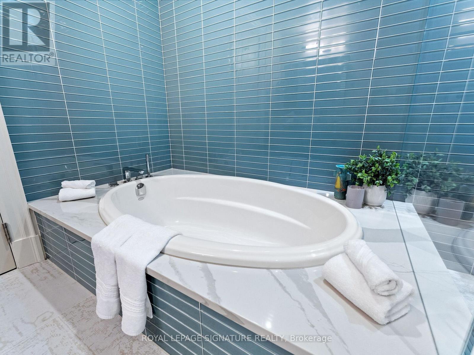 603 - 155 St. Clair Avenue W, Toronto, Ontario  M4V 0A1 - Photo 38 - C12399418