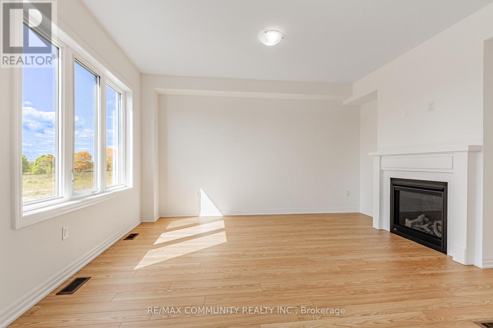 110 Belmont Drive, Clarington, Ontario  L1B 1G9 - Photo 11 - E12399337
