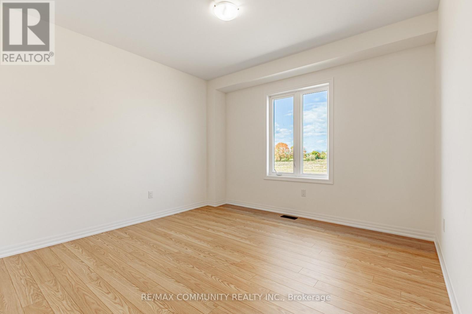 110 Belmont Drive, Clarington, Ontario  L1B 1G9 - Photo 8 - E12399337