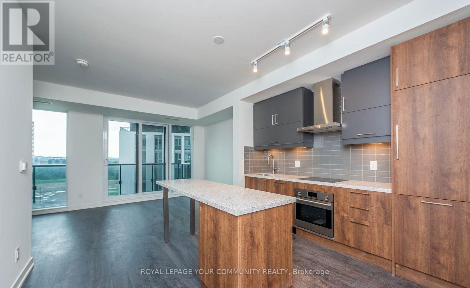 928 - 8119 Birchmount Road, Markham (Unionville), Ontario  L6G 0H5 - Photo 5 - N12399322