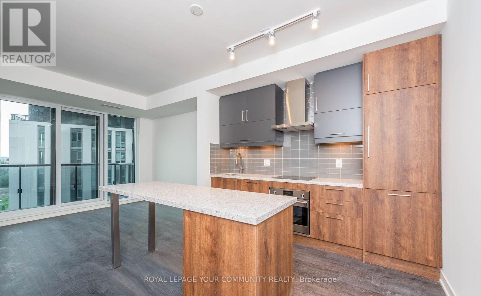 928 - 8119 Birchmount Road, Markham (Unionville), Ontario  L6G 0H5 - Photo 6 - N12399322