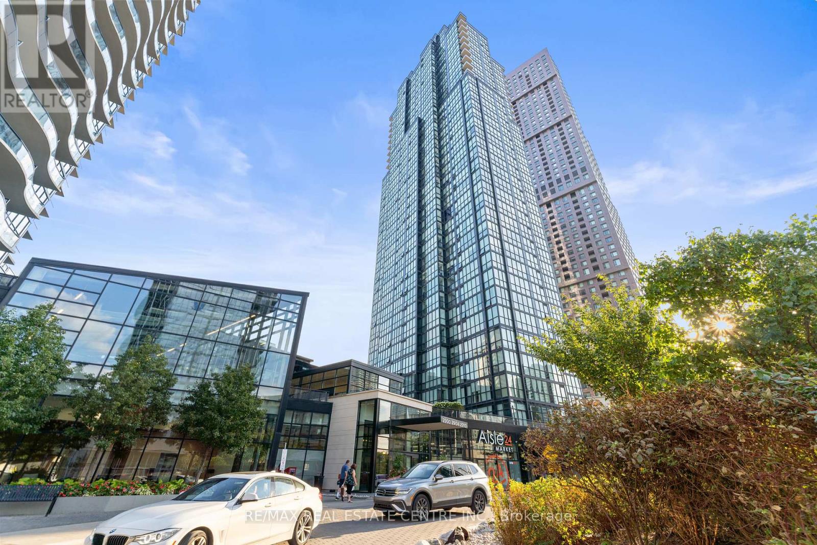 3004 - 2910 Highway 7 Road W, Vaughan, Ontario  L4K 0H8 - Photo 1 - N12399331