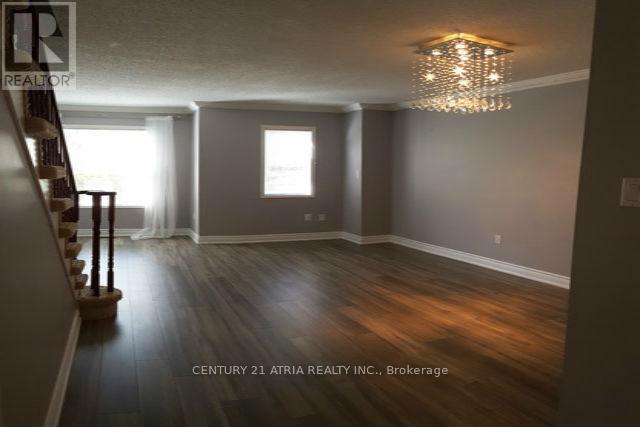 50 - 95 Weldrick Road E, Richmond Hill, Ontario  L4C 0H6 - Photo 4 - N12399376