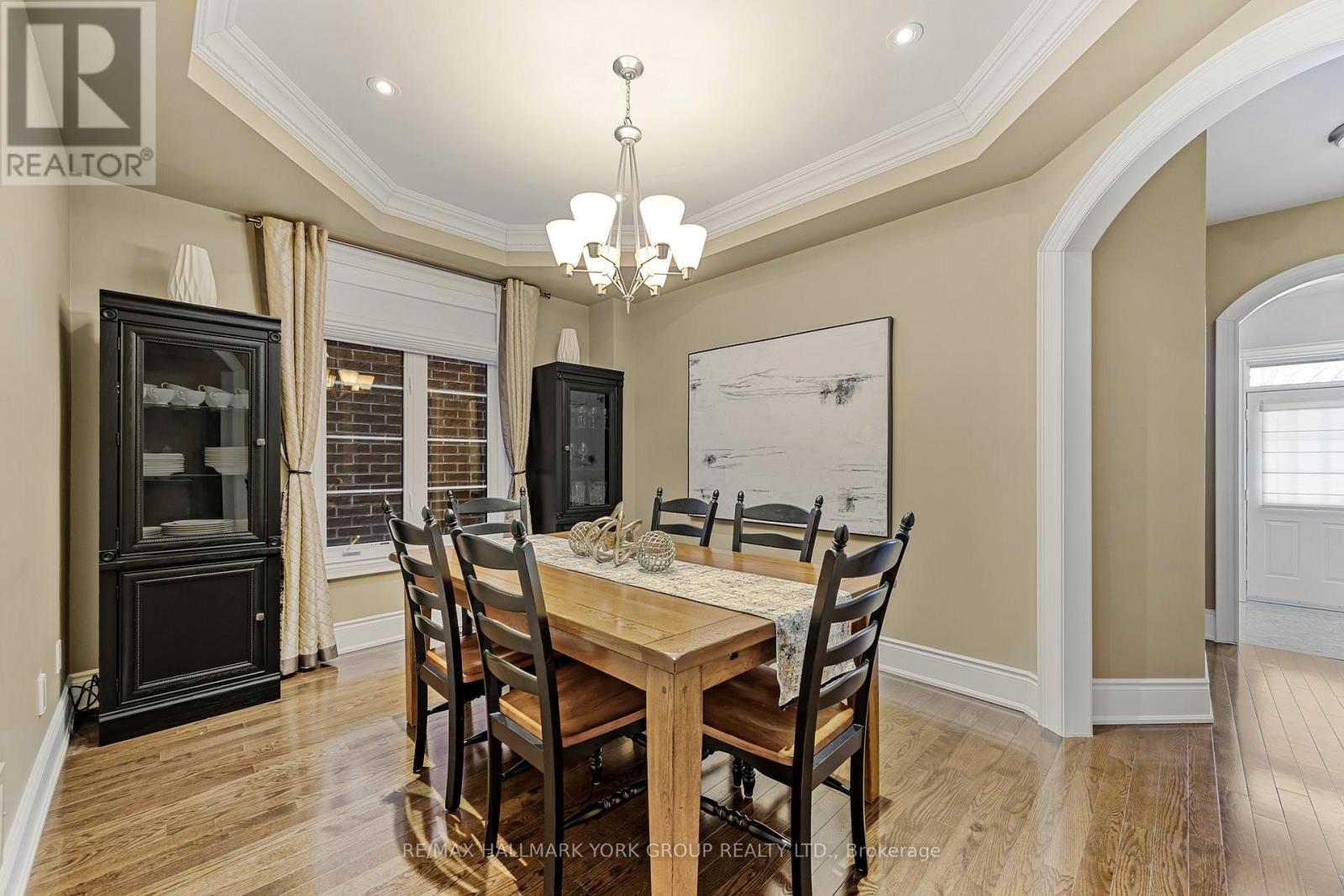 Property at 8 - 484 WORTHINGTON AVENUE image 4