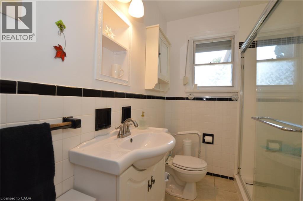 728 Ashley Avenue, Burlington, Ontario  L7R 2Z3 - Photo 10 - 40765020