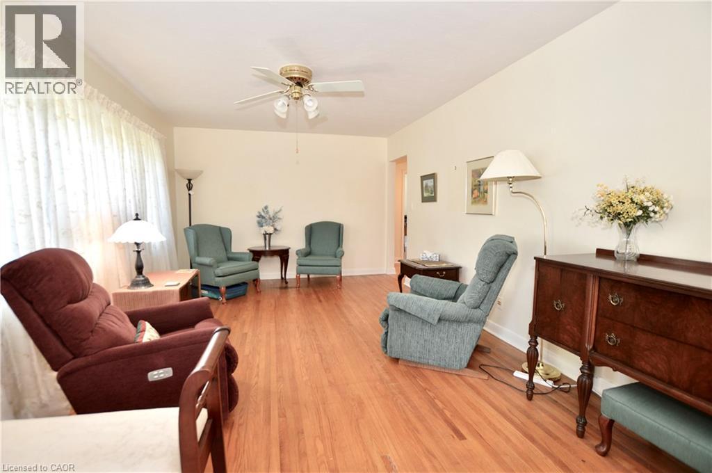 728 Ashley Avenue, Burlington, Ontario  L7R 2Z3 - Photo 2 - 40765020