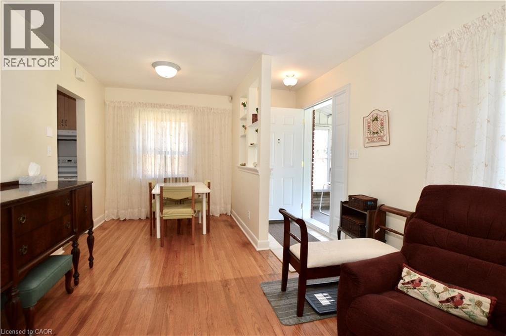 728 Ashley Avenue, Burlington, Ontario  L7R 2Z3 - Photo 3 - 40765020