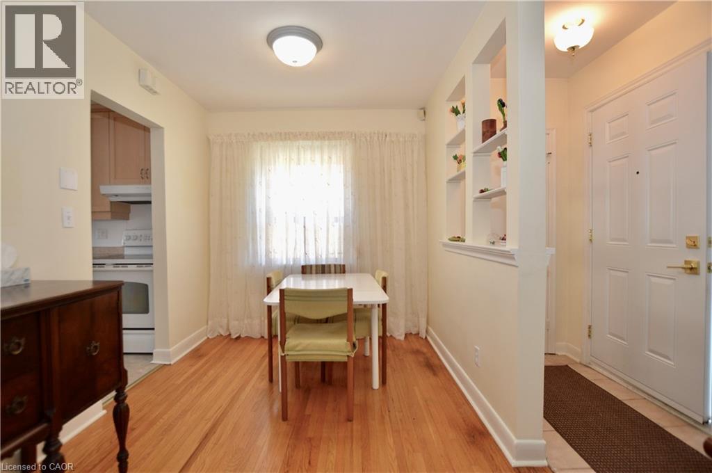 728 Ashley Avenue, Burlington, Ontario  L7R 2Z3 - Photo 4 - 40765020