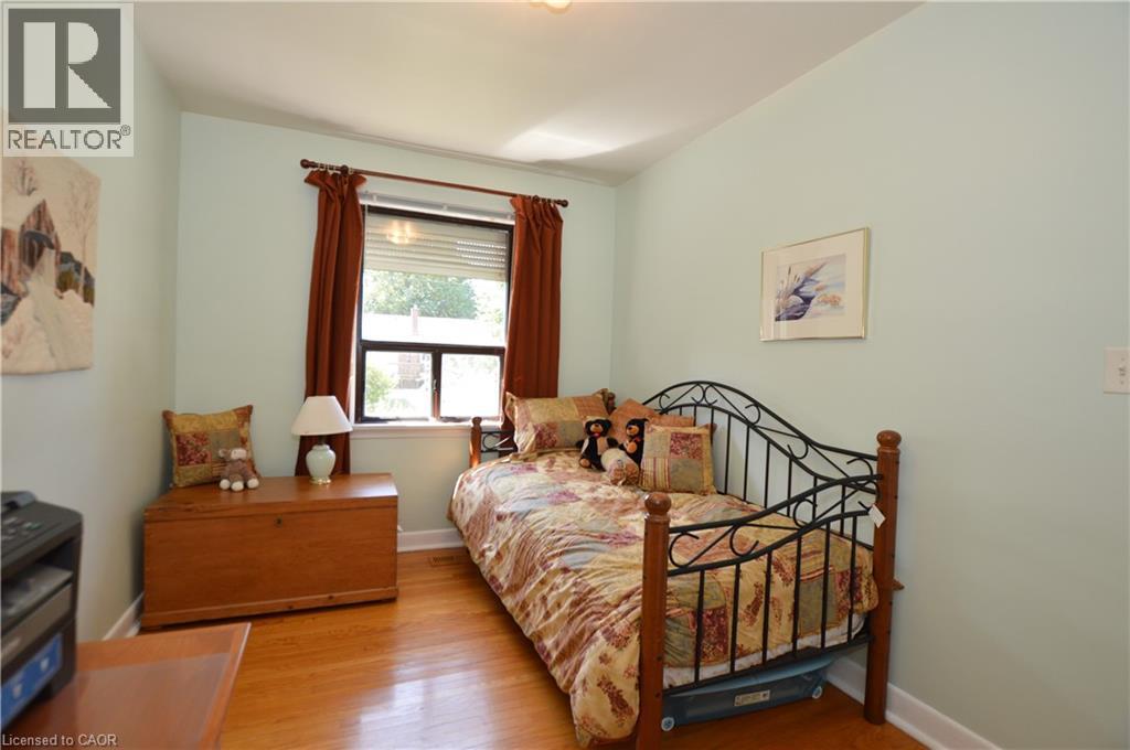 728 Ashley Avenue, Burlington, Ontario  L7R 2Z3 - Photo 8 - 40765020