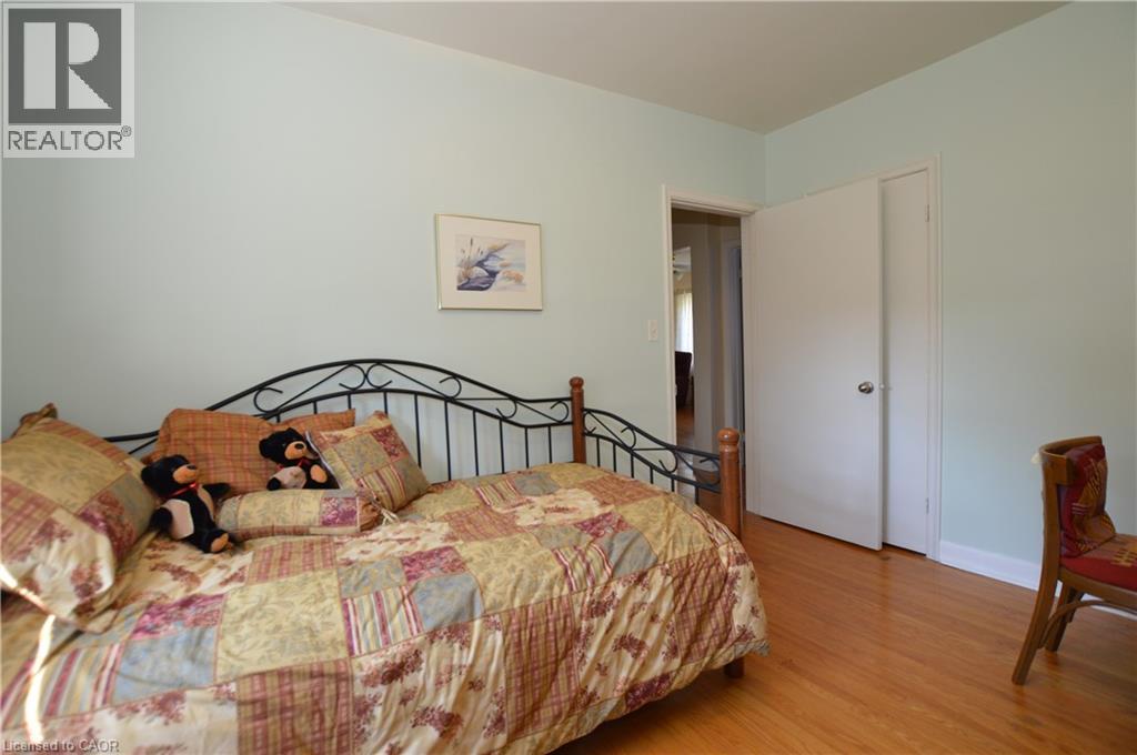 728 Ashley Avenue, Burlington, Ontario  L7R 2Z3 - Photo 9 - 40765020