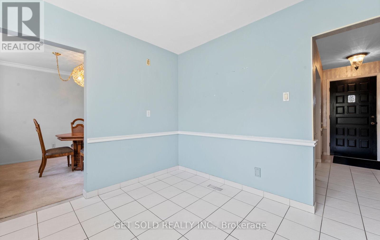 54 Ringway Crescent, Toronto, Ontario  M9W 1X4 - Photo 15 - W12394344