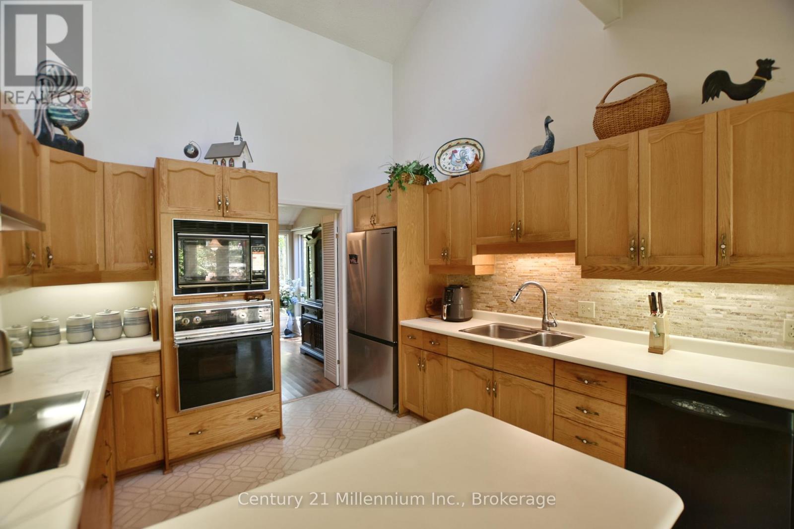 1415 County Rd 124 Road, Clearview, Ontario  L0M 1H0 - Photo 13 - S12399519