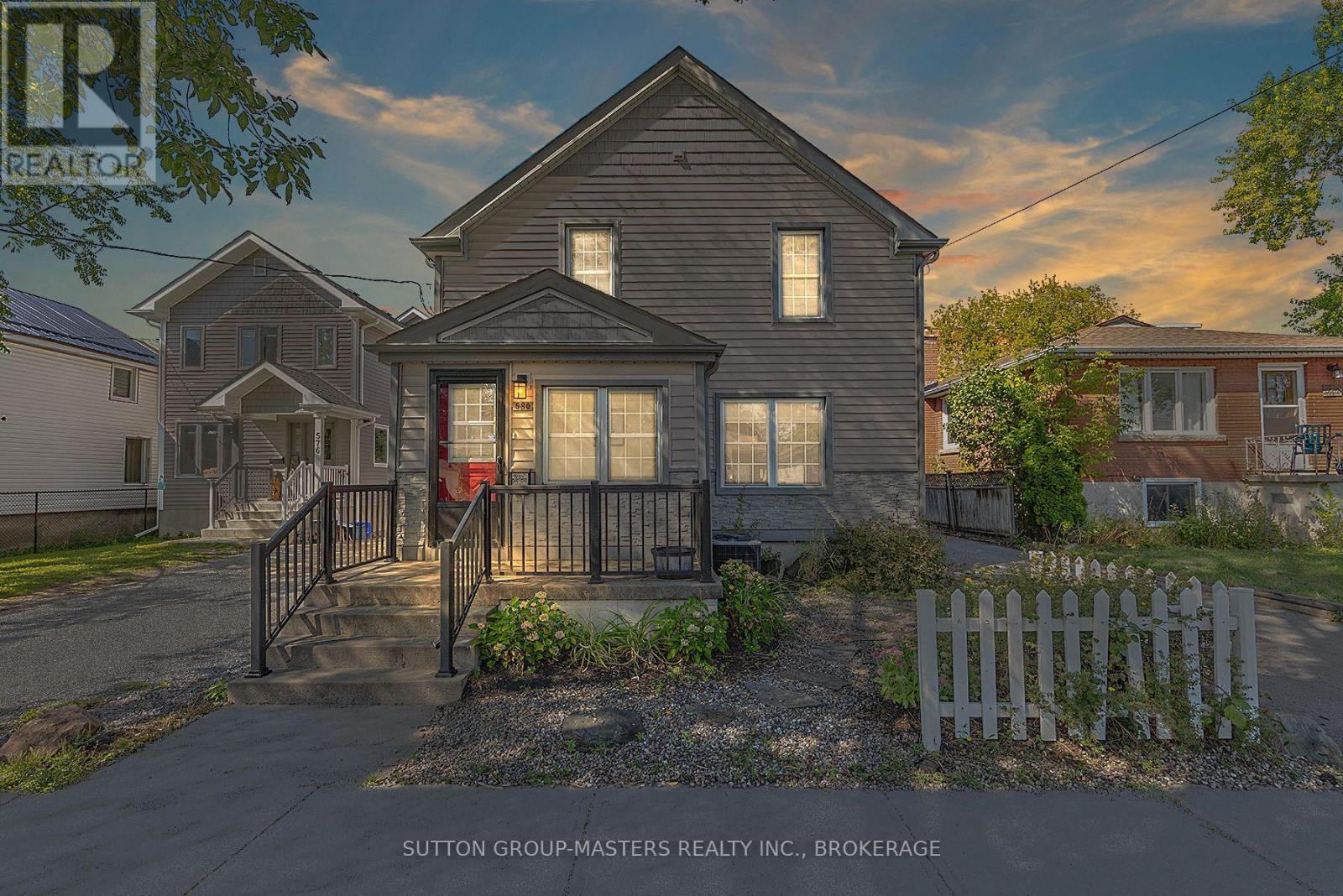 580 Macdonnell Street, Kingston, Ontario  K7K 4X1 - Photo 1 - X12399509
