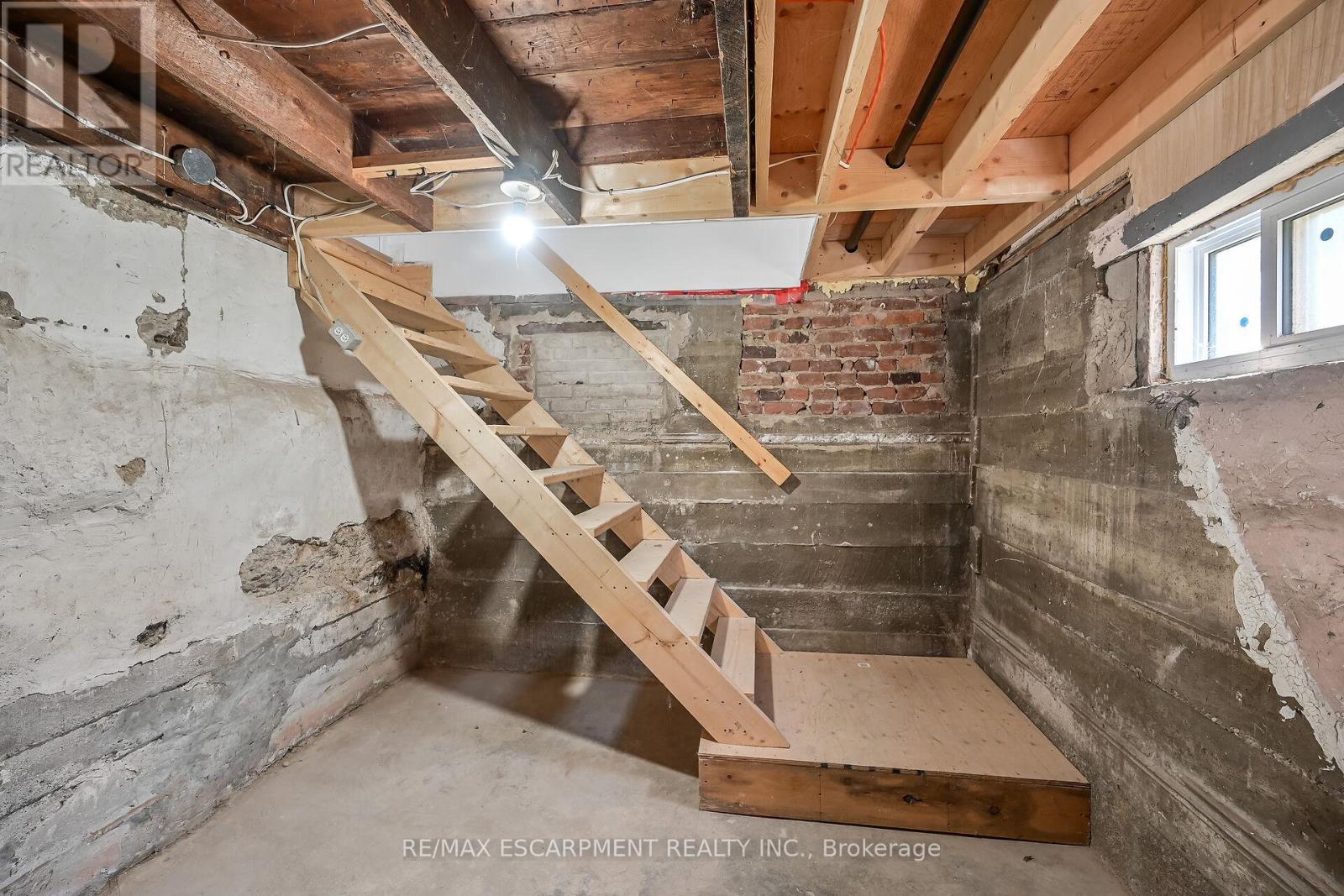 149 Elgin Street, Brantford, Ontario  N3S 5A4 - Photo 25 - X12395755