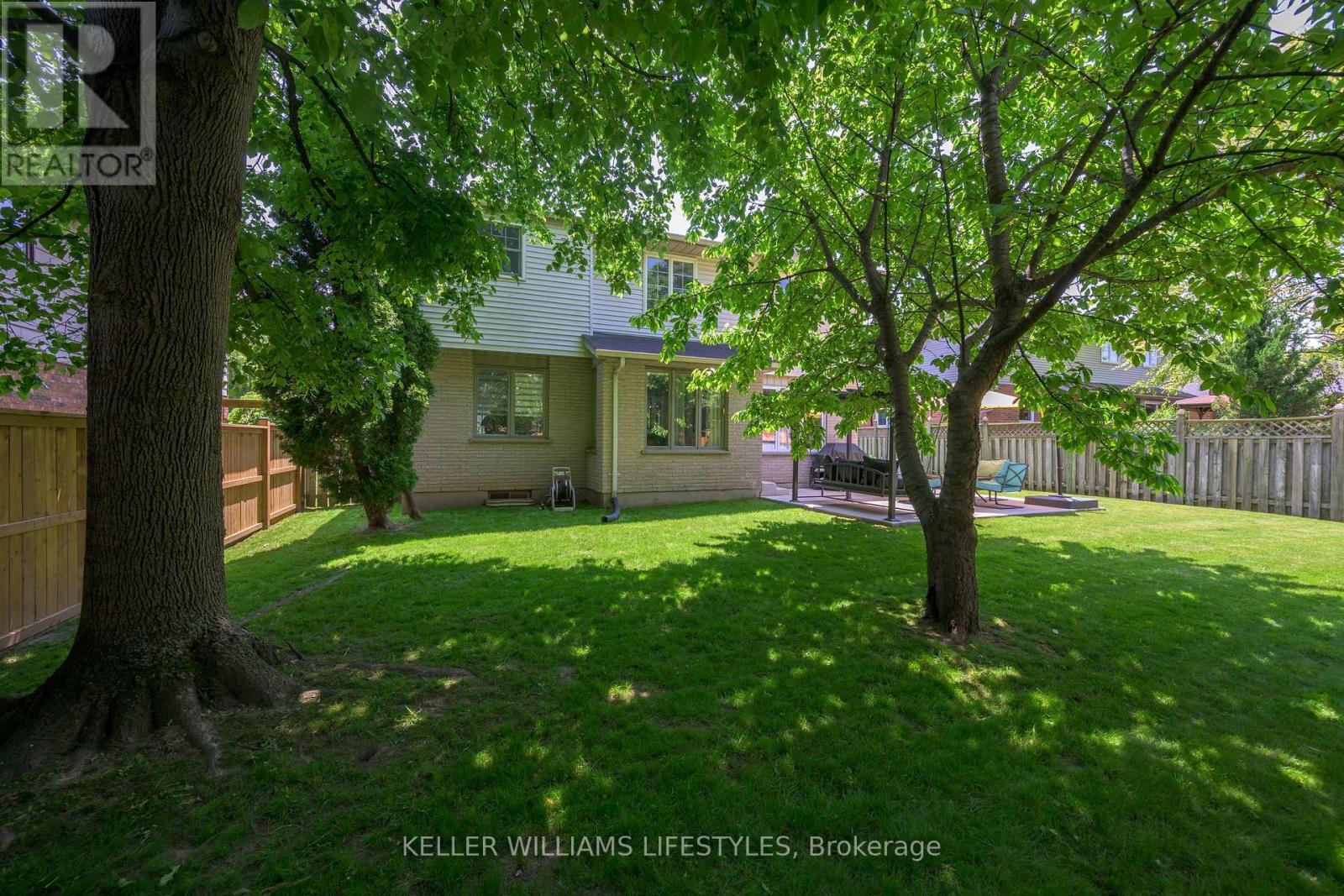 18 Thunderbird Crescent, London South, Ontario  N6J 4P5 - Photo 5 - X12399502