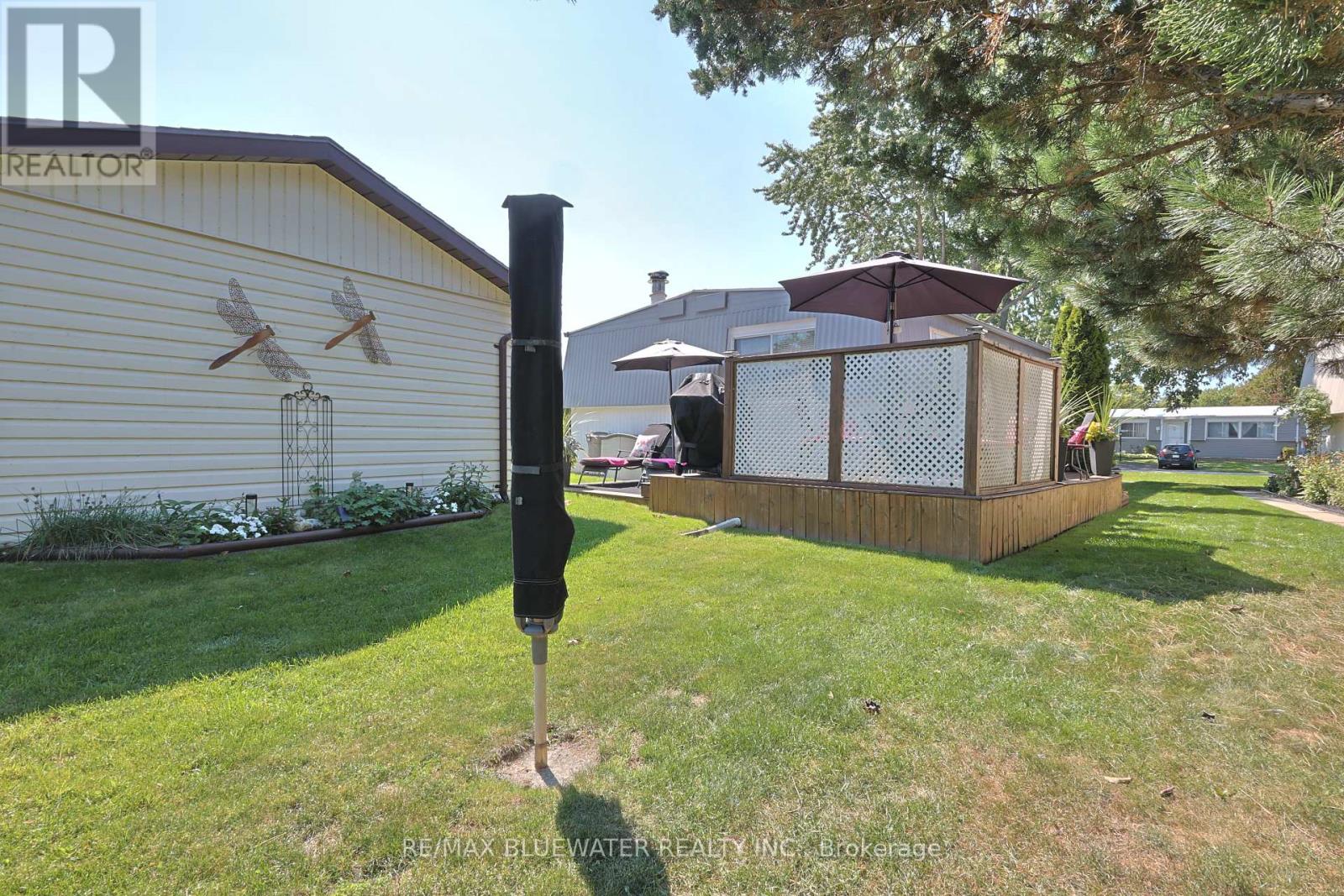 208 Biltmore Drive, South Huron, Ontario  N0M 1T0 - Photo 25 - X12399588