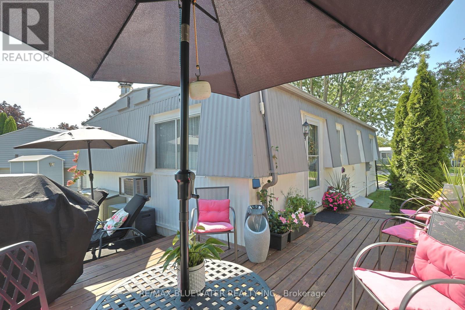 208 Biltmore Drive, South Huron, Ontario  N0M 1T0 - Photo 29 - X12399588