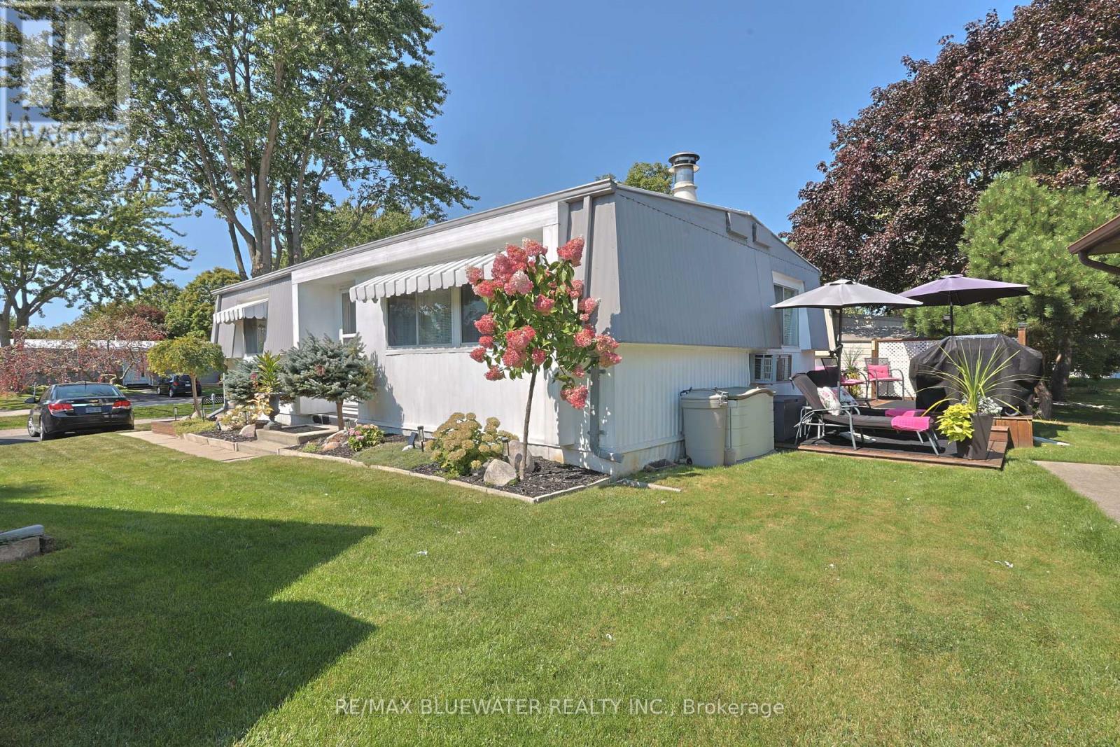 208 Biltmore Drive, South Huron, Ontario  N0M 1T0 - Photo 33 - X12399588