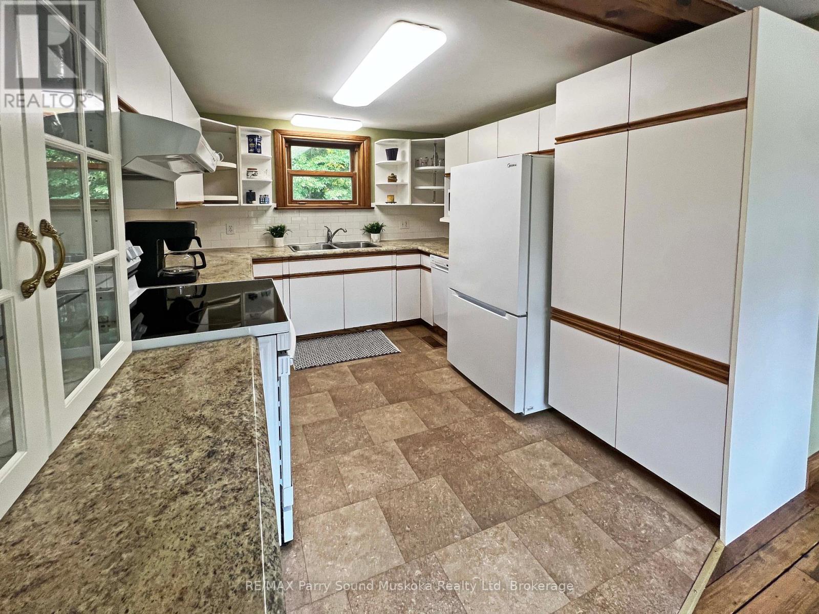 159 Boundary Spur Road, Whitestone, Ontario  P0A 1G0 - Photo 15 - X12399601