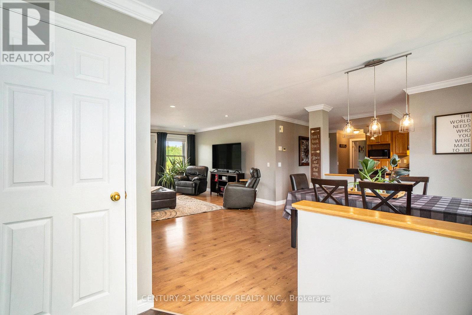 2 Campbell Drive, Elizabethtown-Kitley, Ontario  K0G 1N0 - Photo 4 - X12399518