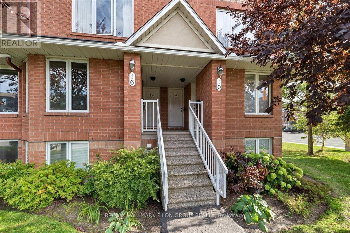 10 LAKEPOINTE DRIVE, Ottawa, Ontario