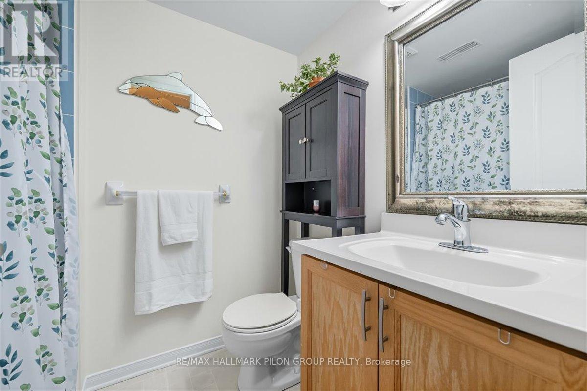 10 Lakepointe Drive, Ottawa, Ontario  K4A 5E3 - Photo 12 - X12399523