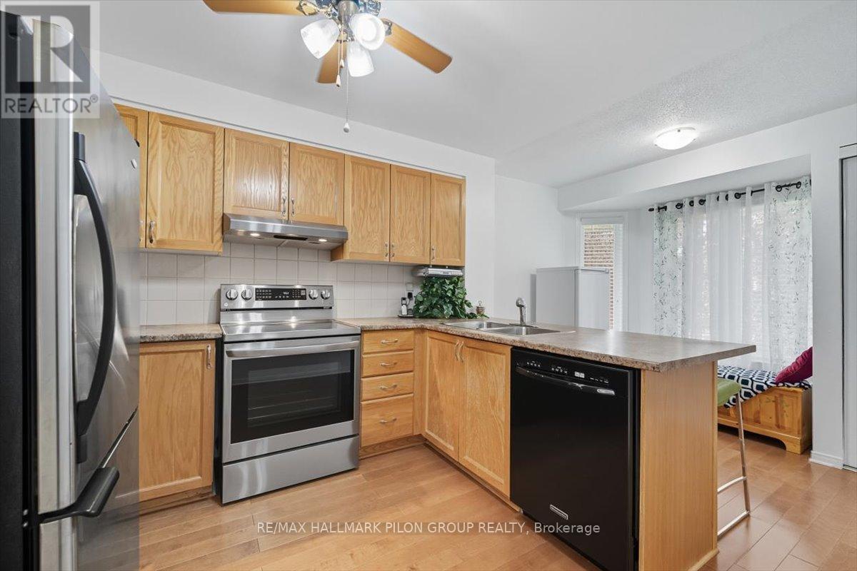 10 Lakepointe Drive, Ottawa, Ontario  K4A 5E3 - Photo 2 - X12399523