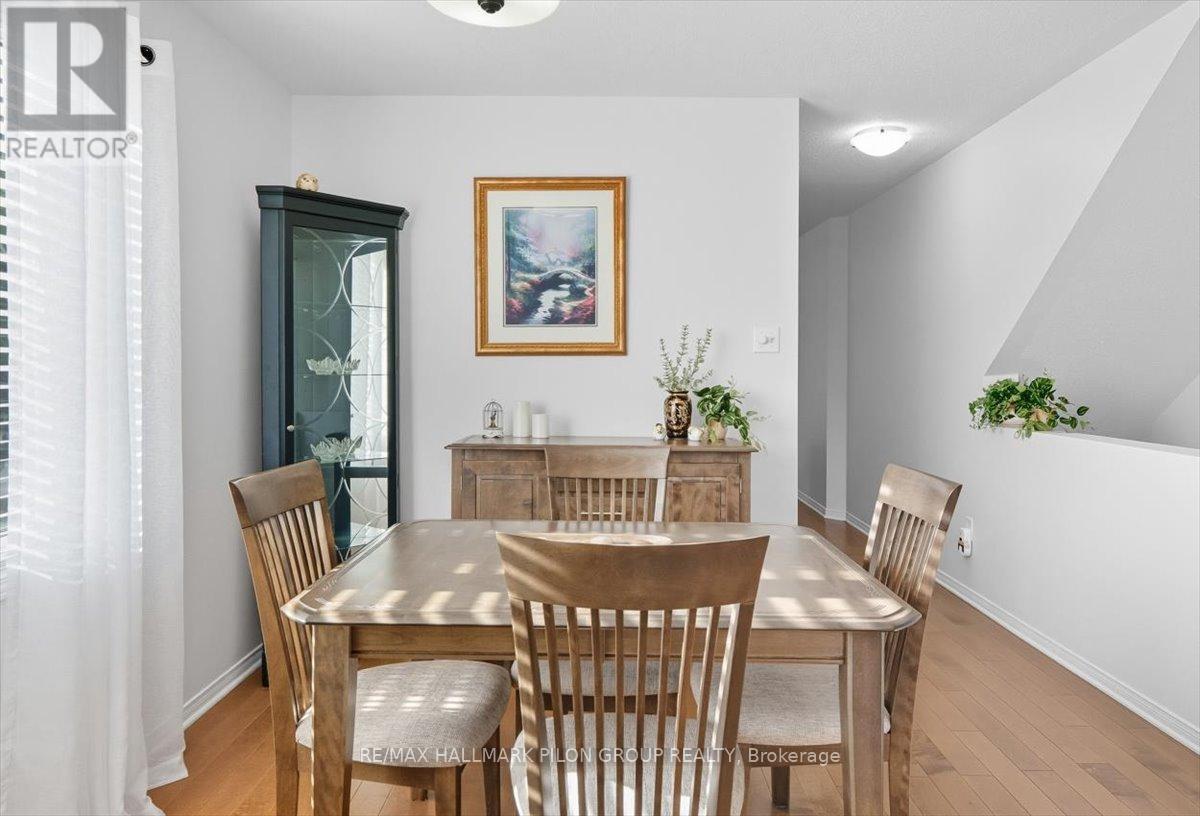 10 Lakepointe Drive, Ottawa, Ontario  K4A 5E3 - Photo 6 - X12399523