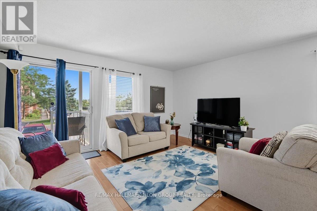 10 Lakepointe Drive, Ottawa, Ontario  K4A 5E3 - Photo 8 - X12399523