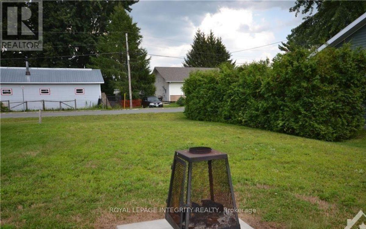 2260 Laval Street, Clarence-Rockland, Ontario  K0A 1E0 - Photo 6 - X12399533